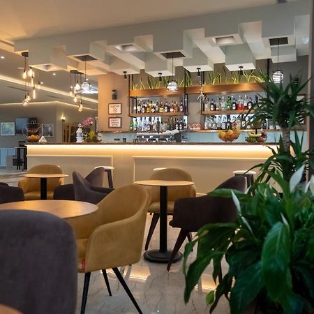 Kraal Apartments Vlore Luaran gambar