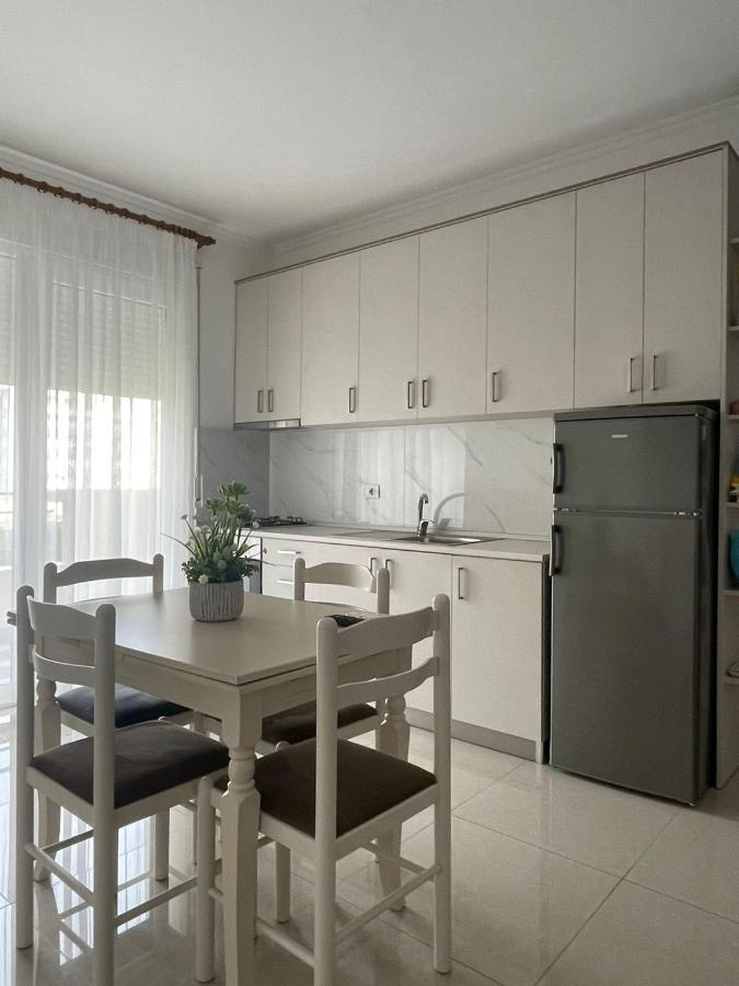 Kraal Apartments Vlore Luaran gambar