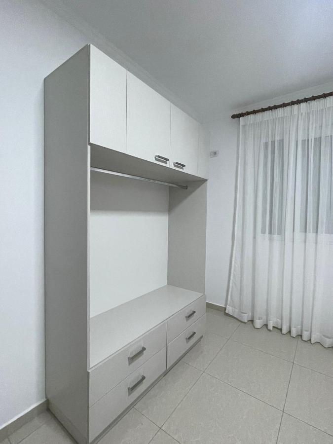 Kraal Apartments Vlore Luaran gambar