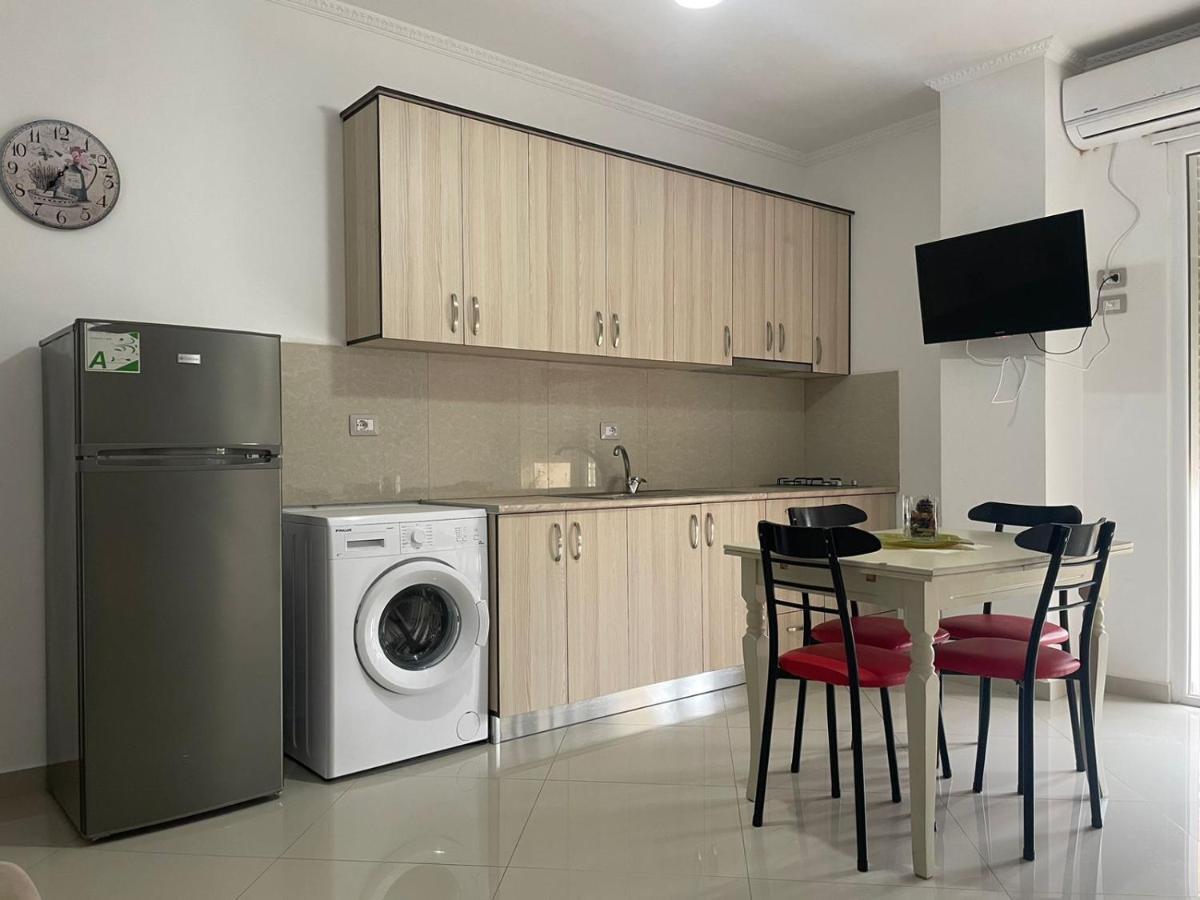 Kraal Apartments Vlore Luaran gambar