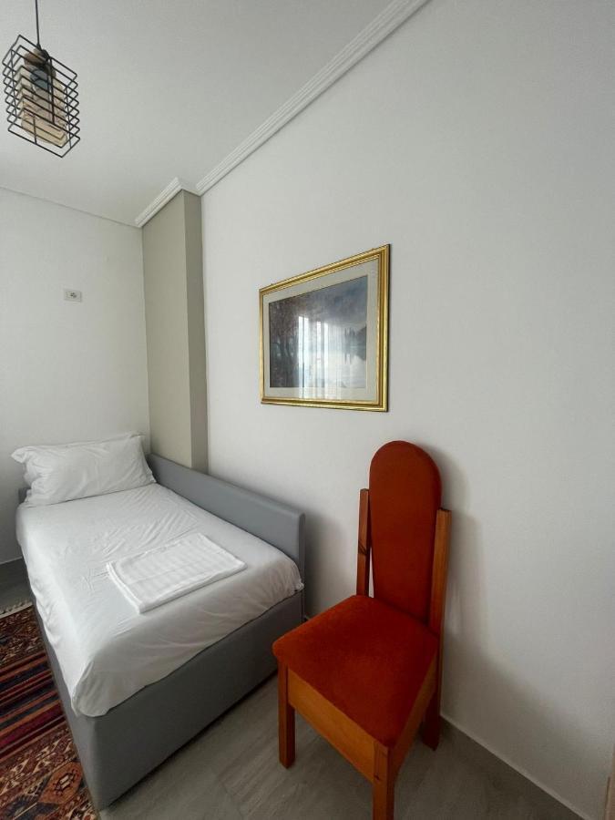 Kraal Apartments Vlore Luaran gambar
